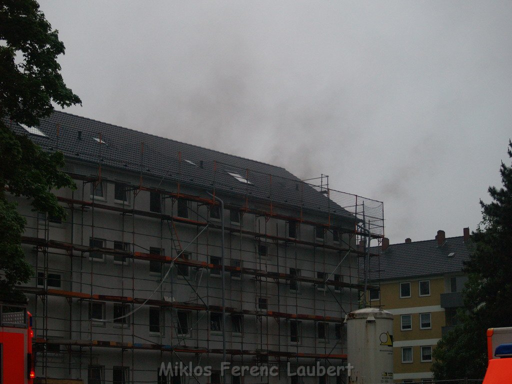 Brand 3 Std später Umbau Wohnhaus Koeln Vingst Thorwalsenstr P06.JPG